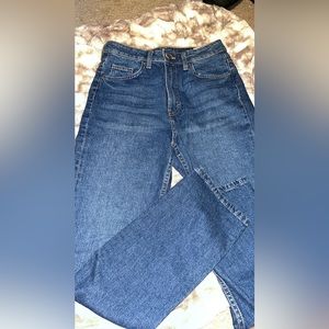 Never worn straight leg jeans from H&M size 6